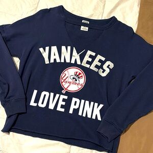 VS Pink New York Yankee’s Cutout Top Slightly Oversized Size XS 💙🤍